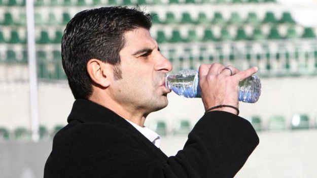 Гонзо въвежда таван на заплатите в Левски