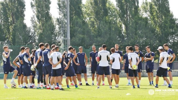 Златен дъжд за Хайдук при бой над Левски