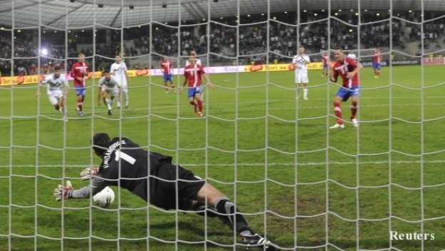 Удинезе: Няма да продадем Ханданович през януари