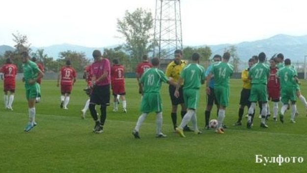 Фенове на Пирин се млатят в Благоевград