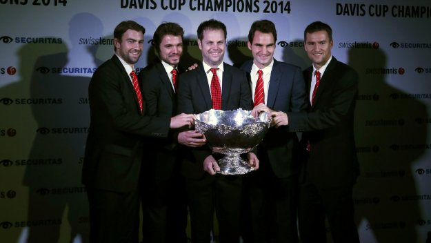 Федерер празнувал до ранни зори триумфа за Купа Дейвис + ВИДЕО