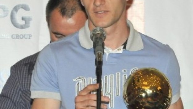 Левски победи Теплице с два гола на Иса и пред погледа на Мъри