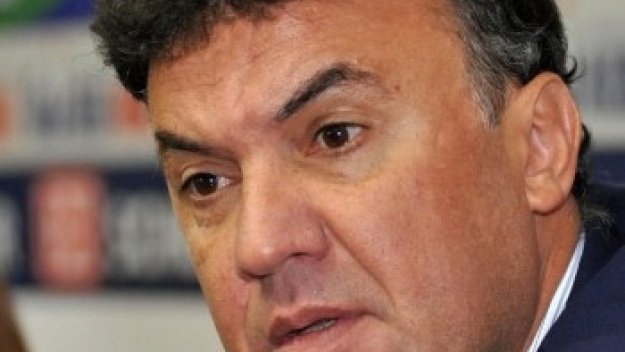 Боби Михайлов бетонира шефа на съдиите