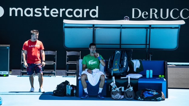 Джокович научи съперника си на Australian Open