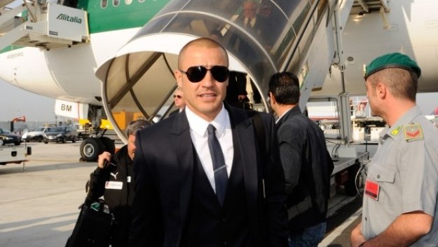 Канаваро навлиза в политиката