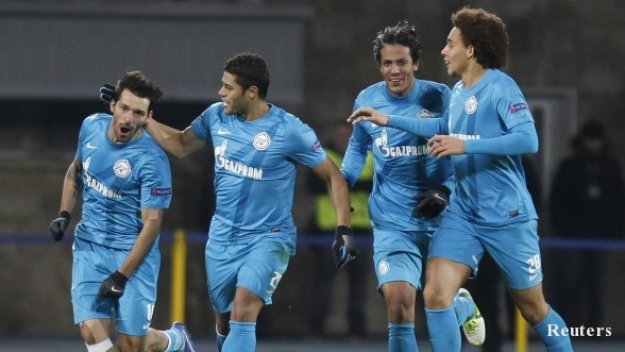 Зенит смачка ЦСКА, но се издъни в края