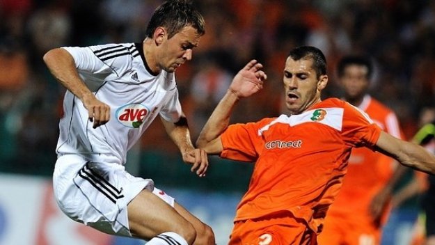 Занев се закани на Левски