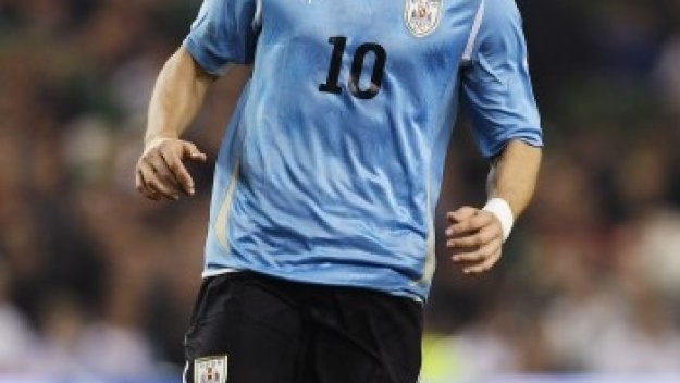 Диего Форлан: Кике Флорес е скандална личност