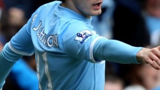 Адам Джонсън: Място в Шампионската лига ще бъде голям успех за Сити