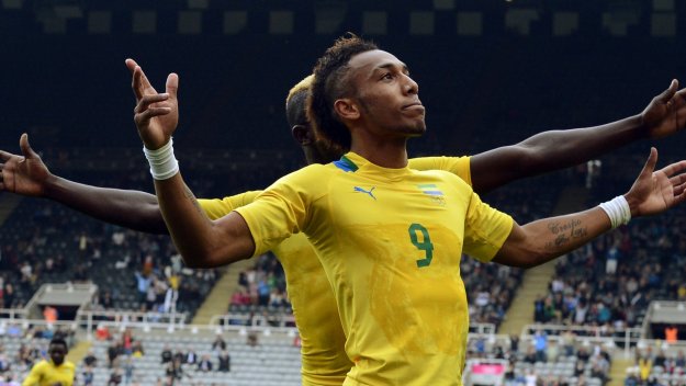 Обамеянг е национал на Габон заради баща си