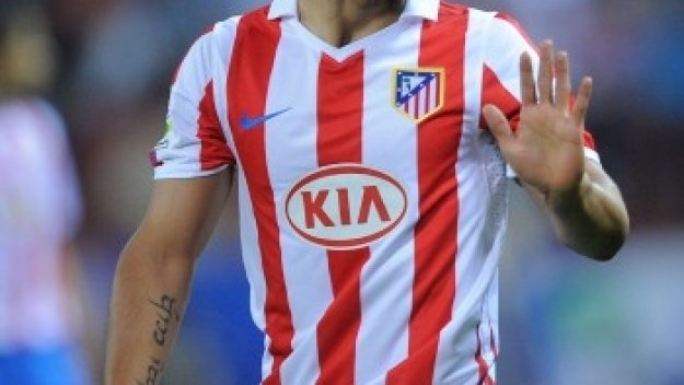 5 милиона паунда делят Манчестър Сити от Агуеро