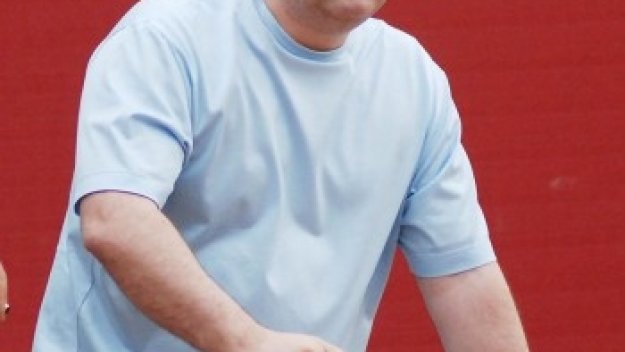 Коко Динев прибира 300 000 евро от сделката с Гара Дембеле