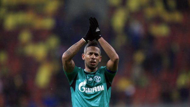 Шалке получи тежък удар, Аого скъса кръстни връзки