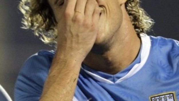 Интер загуби Диего Форлан за две седмици