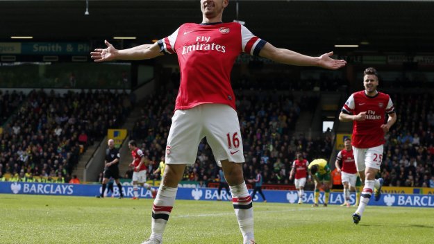 Арсенал завърши сезона със стил
