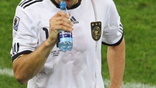 Евертън също пожела Мирослав Клозе