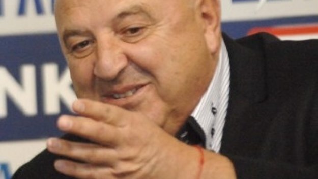 Порнография, ревна Бат Венци за тв правата