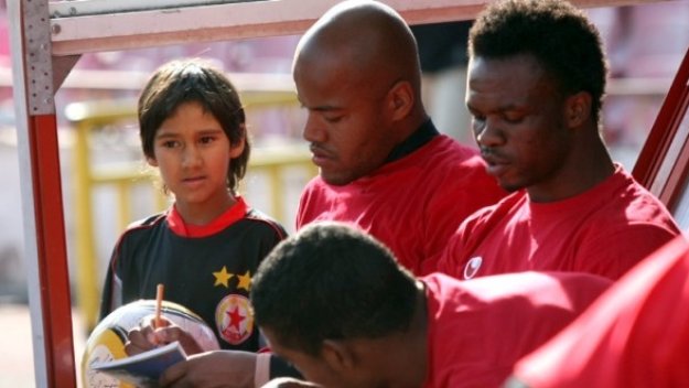 Бешикташ иска да открадне от ЦСКА М'боли