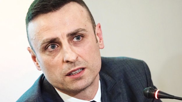 След издънката с Коялипу: Бербатов трябва да стане шеф в ЦСКА