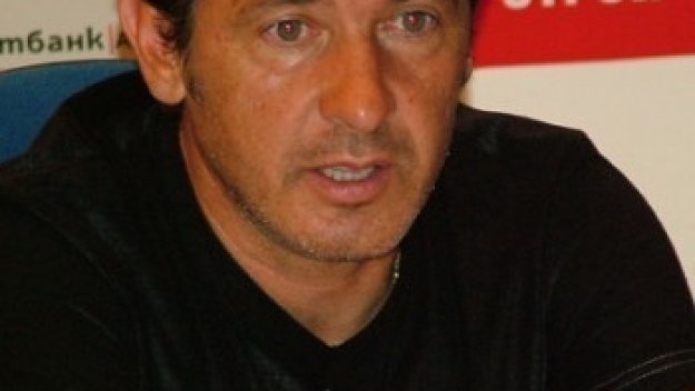 Бият шута на Диди Пелето при гаф срещу Черно море