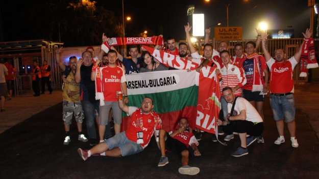 Фенклуб на Арсенал прави шествие в София преди мача с Лудогорец
