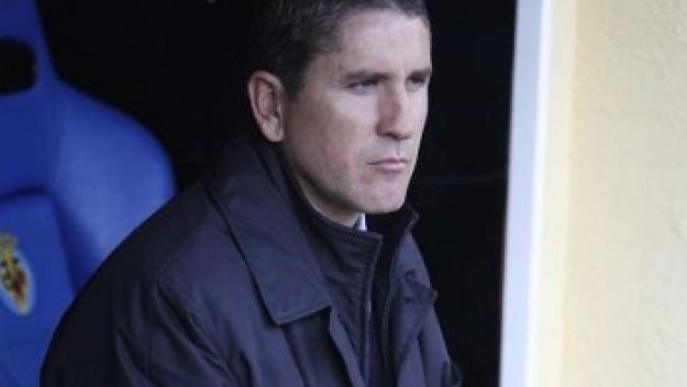 Виляреал изгони треньора след резил