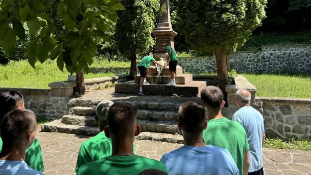 Черно море се преклони пред паметта на Георги Бенковски