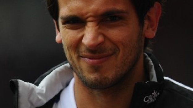 Блекбърн иска да откупи Санта Крус от Сити