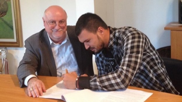 ОФИЦИАЛНО: Божинов преподписа с Левски