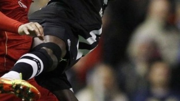 Демба Ба остава верен на Нюкасъл