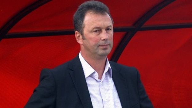 Тимът на Червенков разби поляци