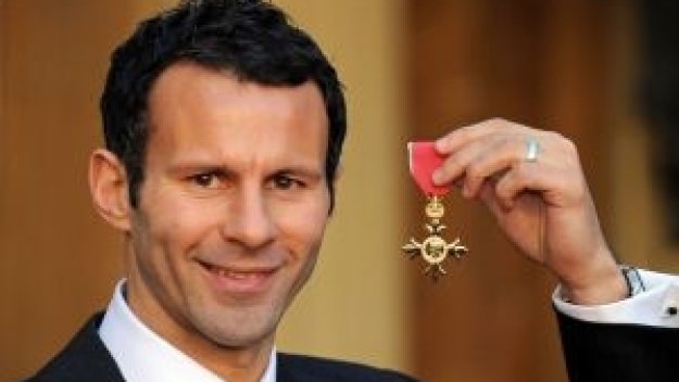 Английската кралица награди Райън Гигс