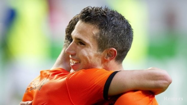 Рууд Гулит: Ван Перси е идеален за Ювентус