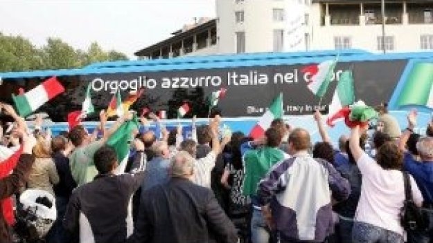 Италианците излъгаха 2000 посрещачи в Германия
