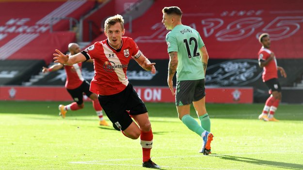 Светците схрускаха Карамелите с 2:0