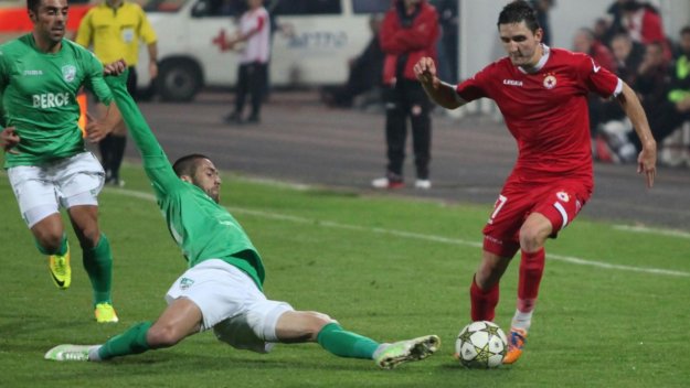 ЦСКА прилапва Пламен Крумов от лятото