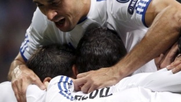 Кралския клуб с 3 победи на старта в групите за трети път