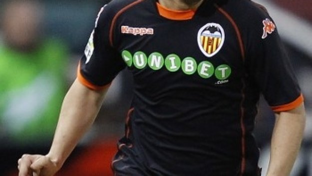 Интер с интерес към Евер Банега