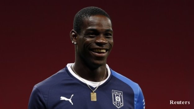 Марио Балотели отпада за мача с Испания