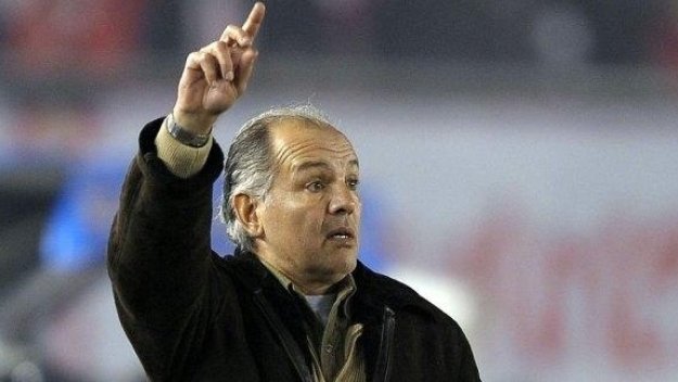 Алехандро Сабела официално пое Аржентина