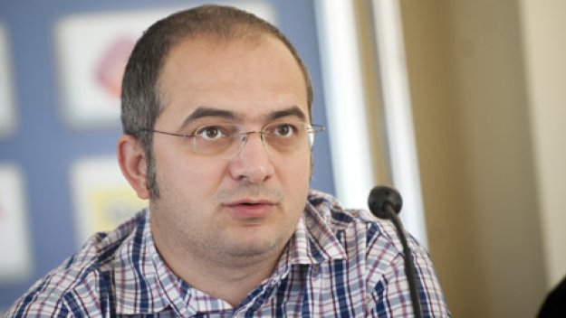 Войната в Левски: "В потрес съм от глупостите, които говори Наско Сираков"