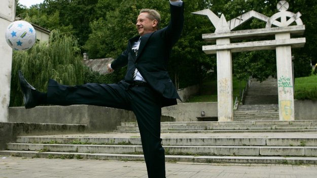 Ще те уволня, ако не ме пуснеш срещу Барса