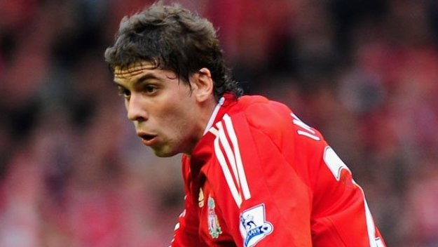 Ливърпул натири Инсуа в Турция