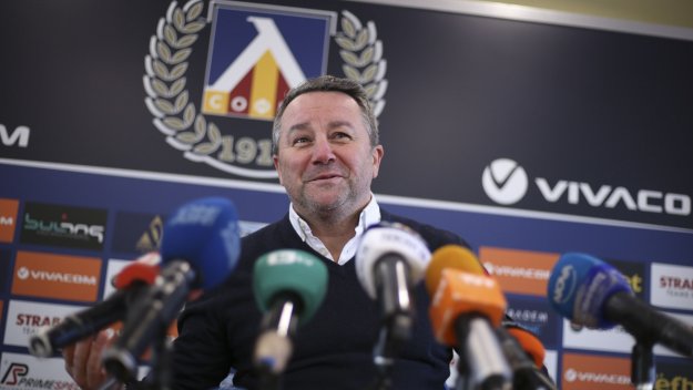 ОФИЦИАЛНО: Левски има нов треньор. Наско Сираков го представи