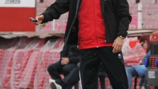 Разбиха устата на Радуканов