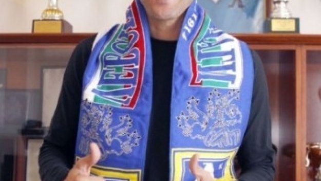 Звезда на Левски пропуска мача срещу Славия