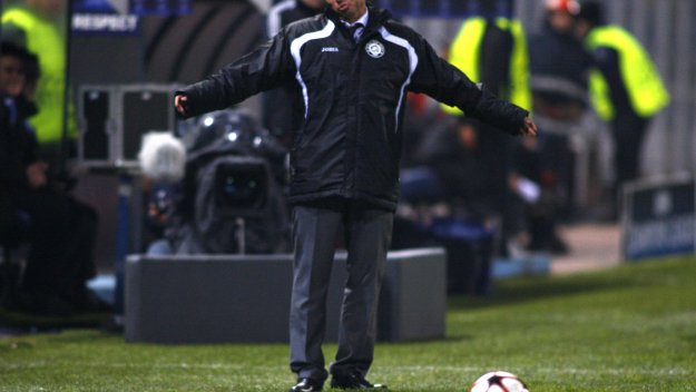 Дан Петреску може да поеме Саутхямптън