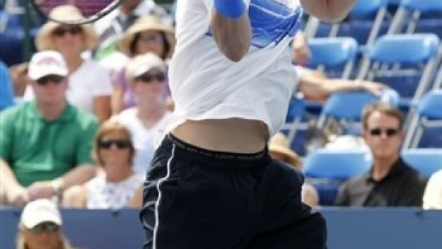 Иснър и Бенето ще спорят за титлата в Уинстън-Салем