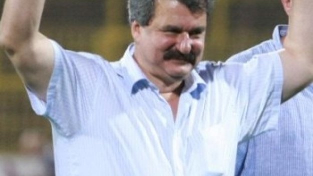 Тодор Батков: Дембеле си тръгва