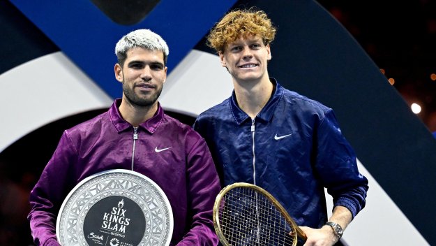 Синер и Алкарас излизат в любопитна битка 